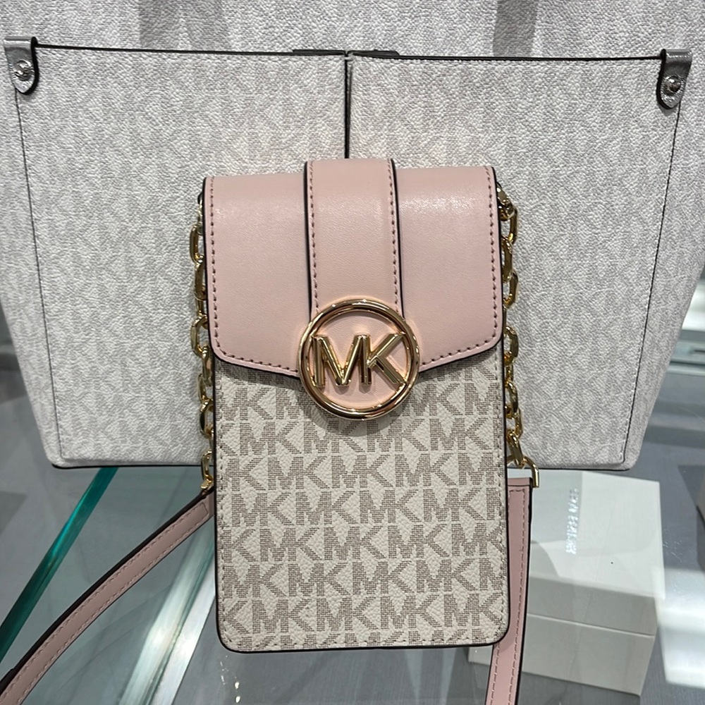 Michael Kors Carmen Small Logo Smartphone Crossbody Bag
Powder Blush Multi 
NWT